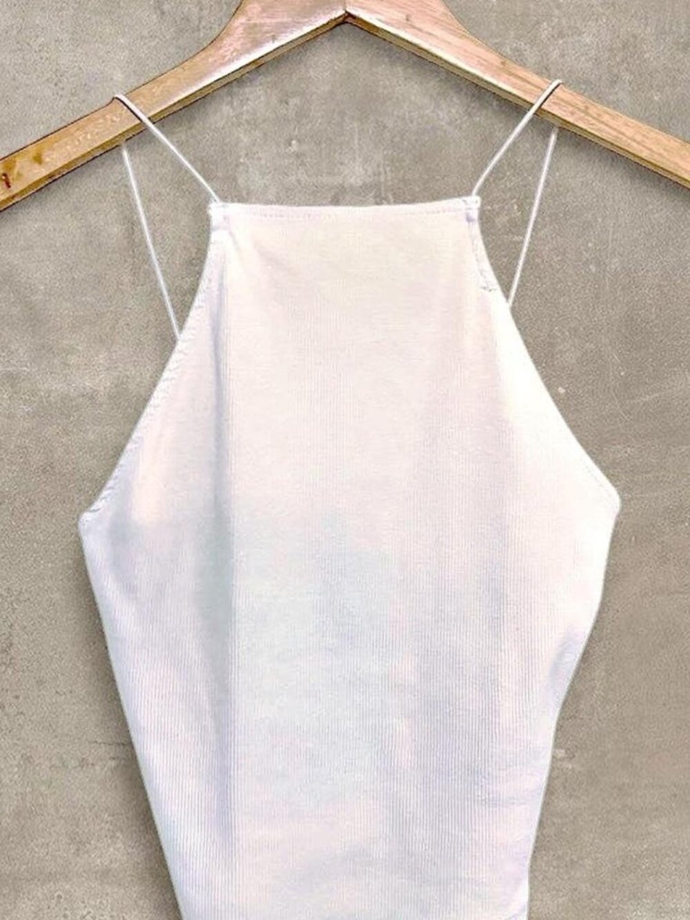 Trendy Zara white halter crop top (size S)